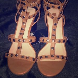 Forever 21 tan block heels